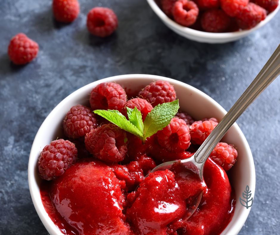 Coppetta di sorbetto al lampone